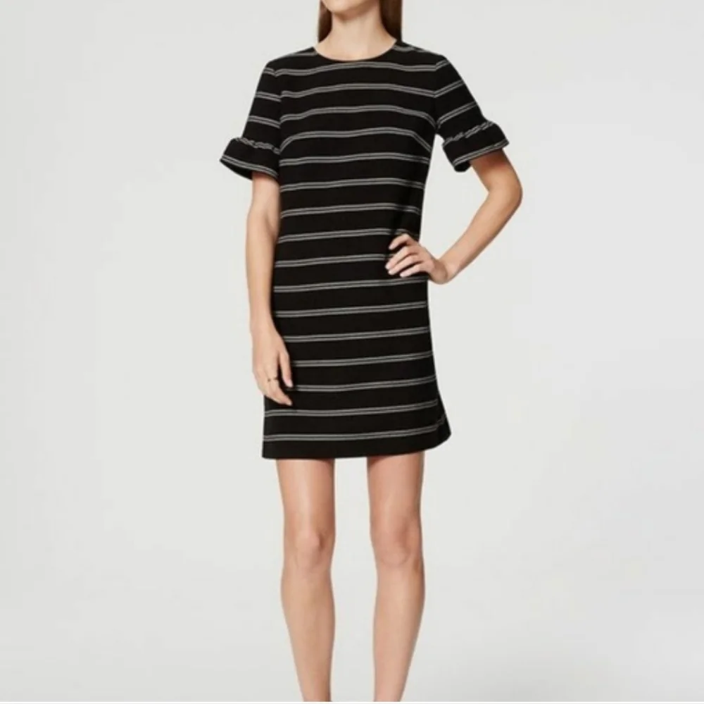 Ann Taylor Loft Black & White Striped Ruffle Sleeve Shift Dress Size 14 - Picture 1 of 7